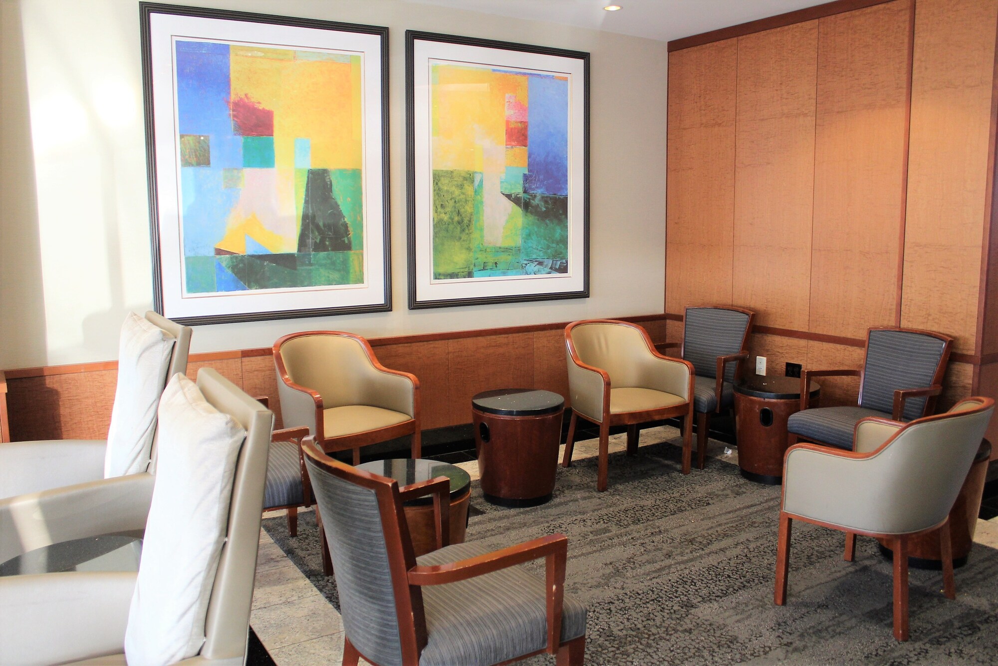 #5 of 5 images of Delta Air Lines Delta Sky Club (Gate A18)