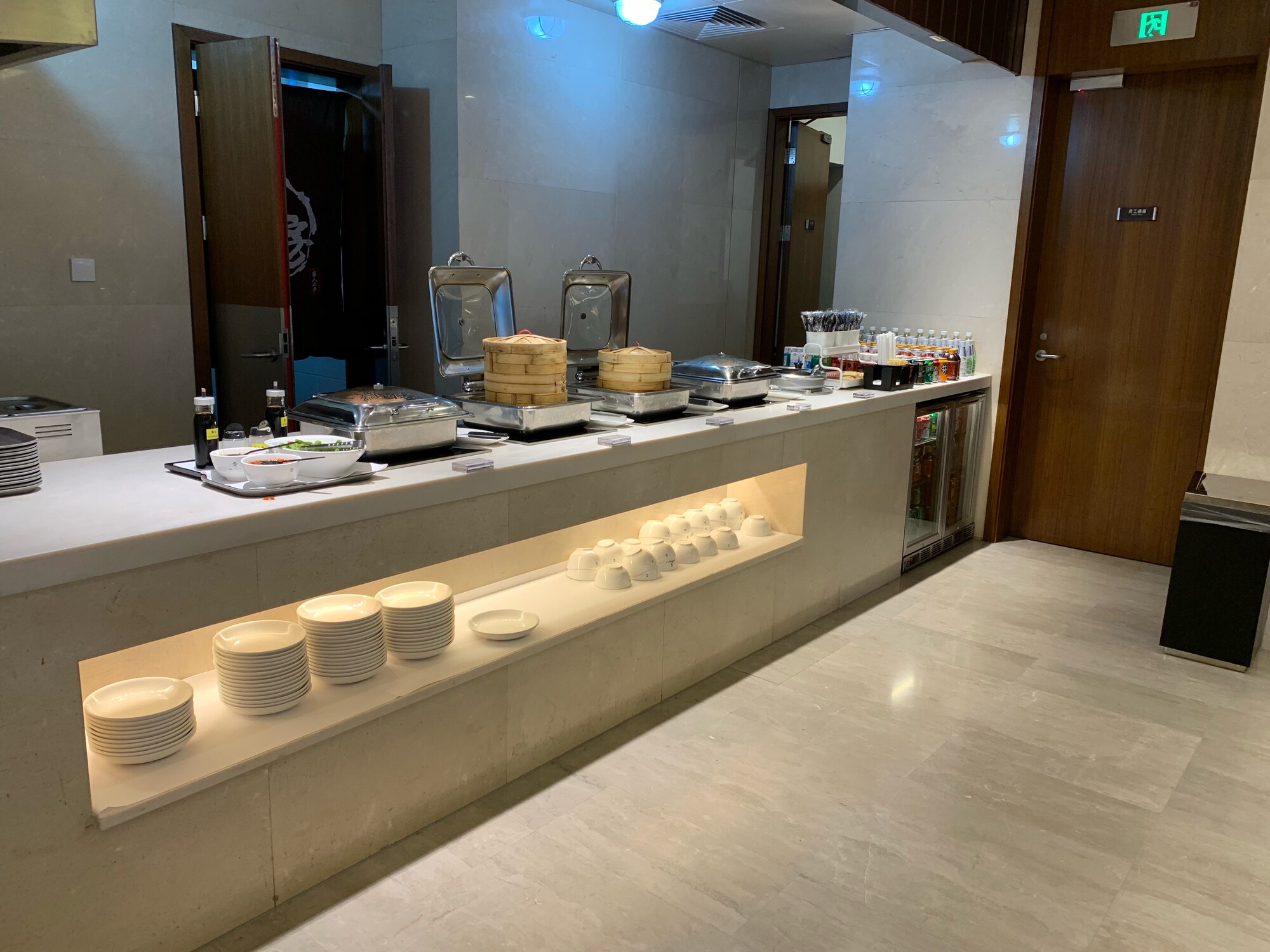 #3 of 5 images of V03 VIP Lounge (Temporarily Closed)