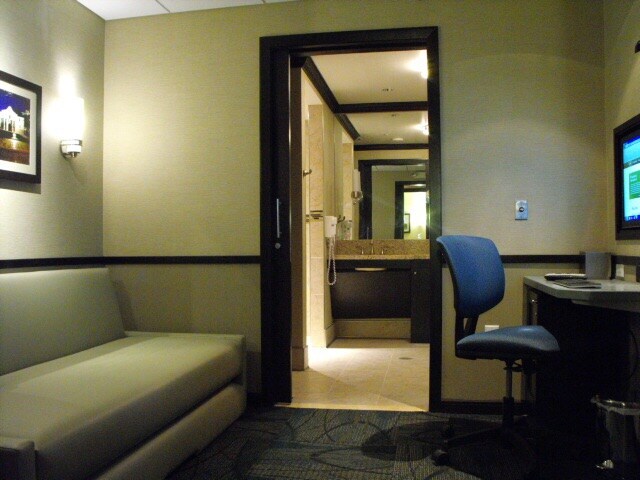 #4 of 5 images of Minute Suites