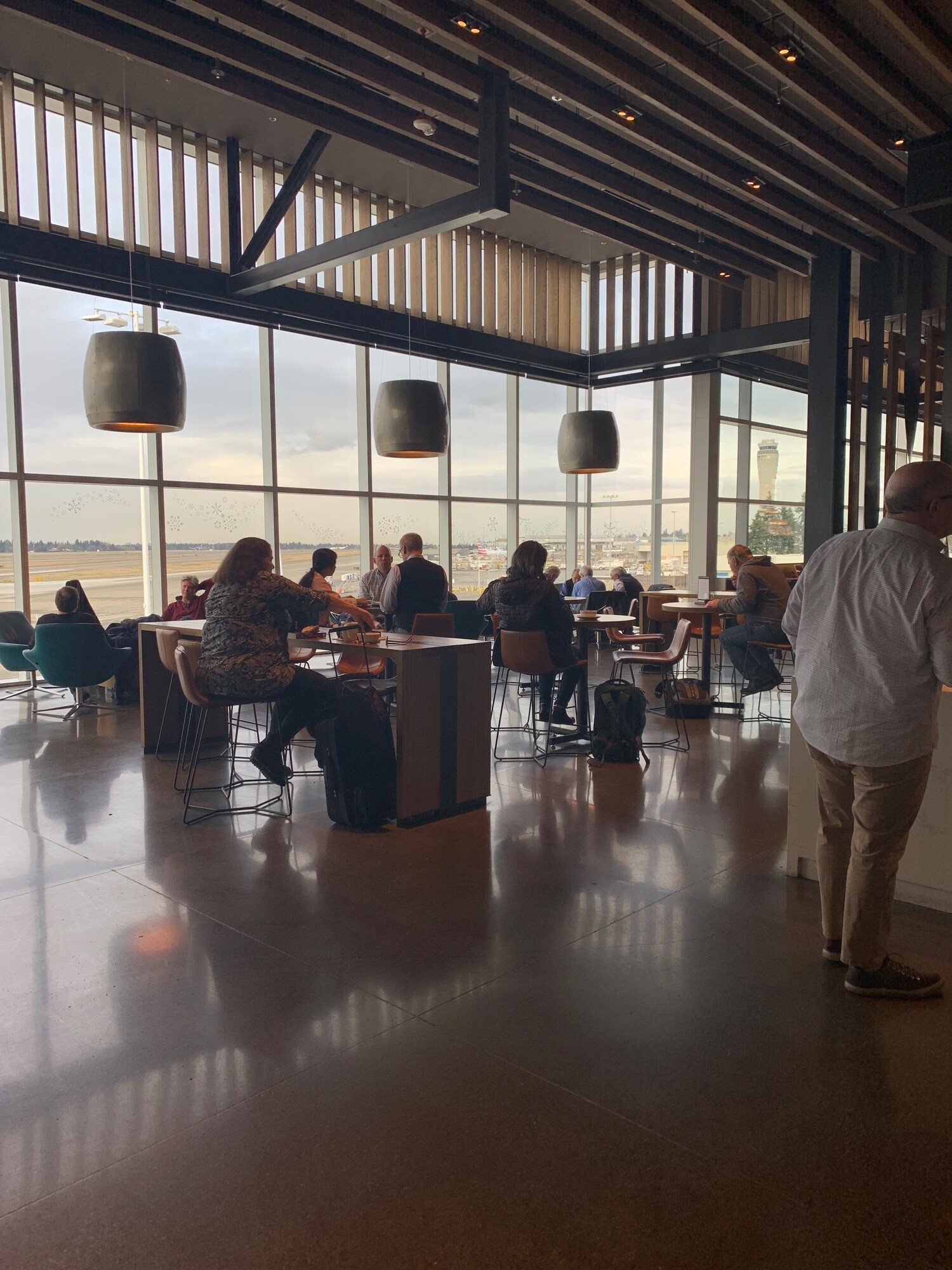 #4 of 5 images of Alaska Airlines Alaska Lounge