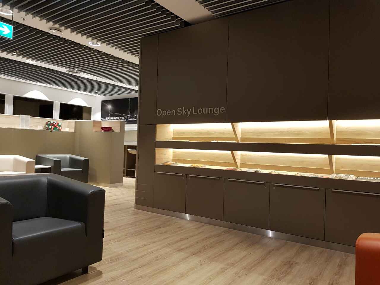 #4 of 5 images of Open Sky Lounge