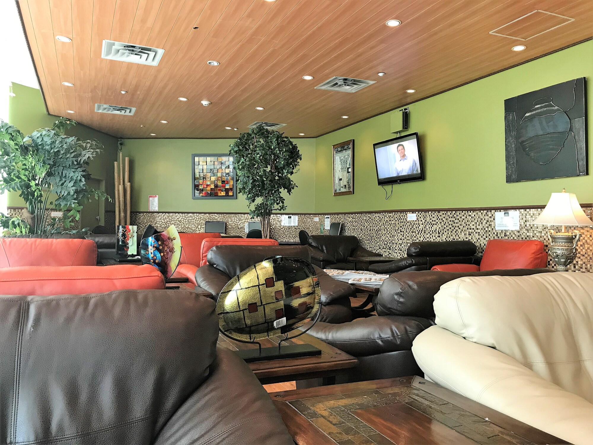 #1 of 5 images of VIP Flyers Club (Temporarily Closed)