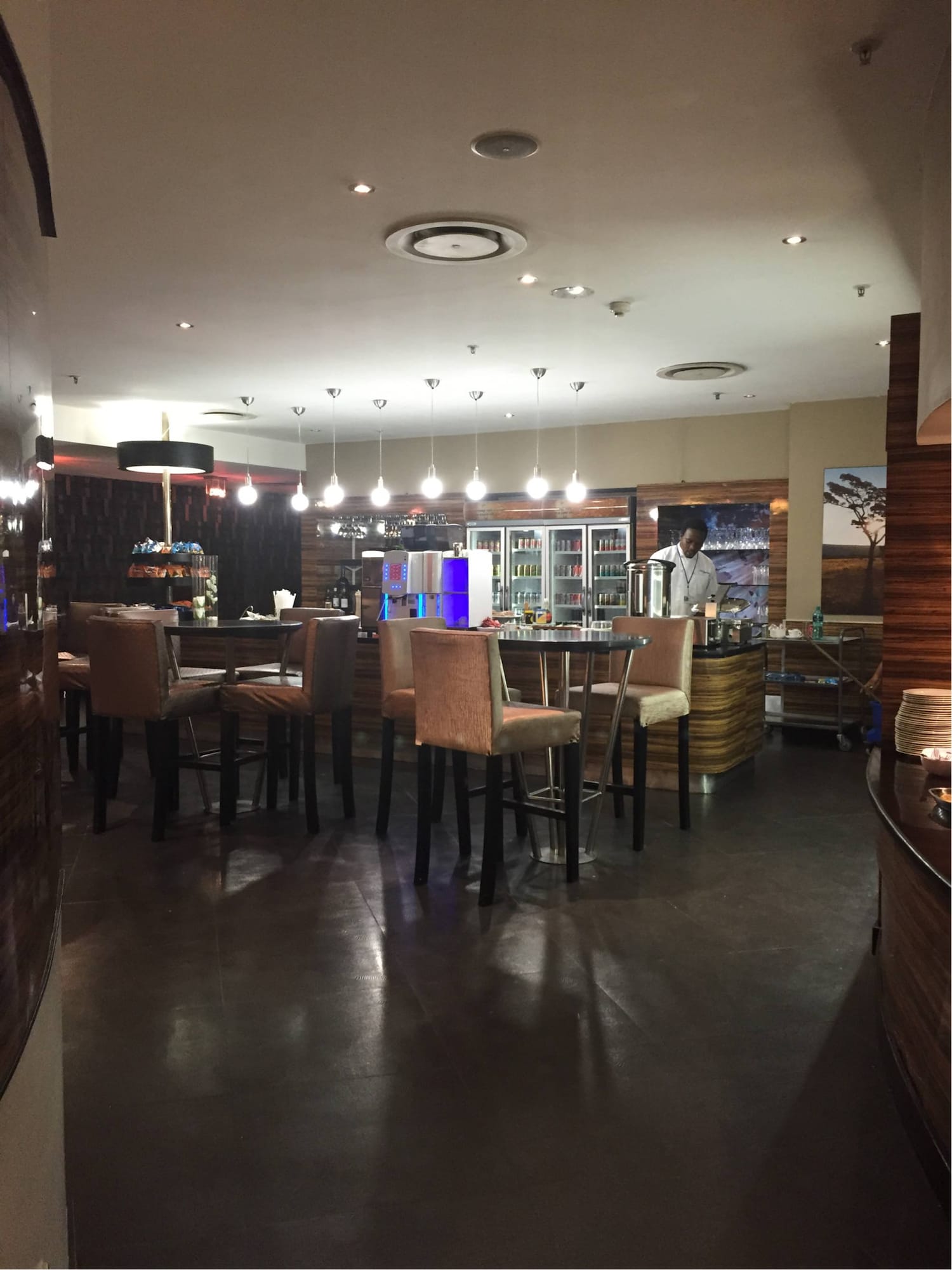 #4 of 5 images of Shongololo Lounge