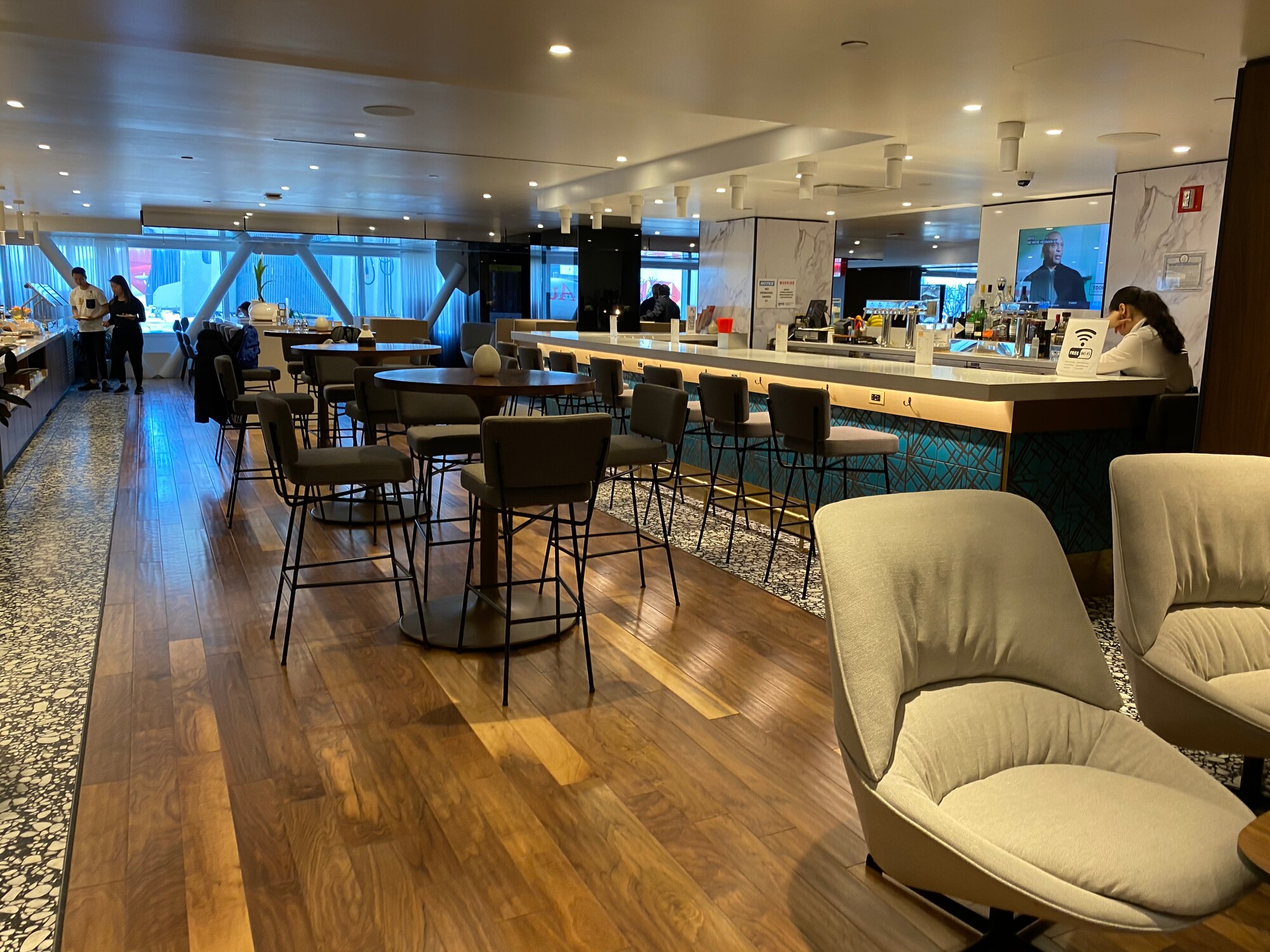 #1 of 5 images of Primeclass Lounge