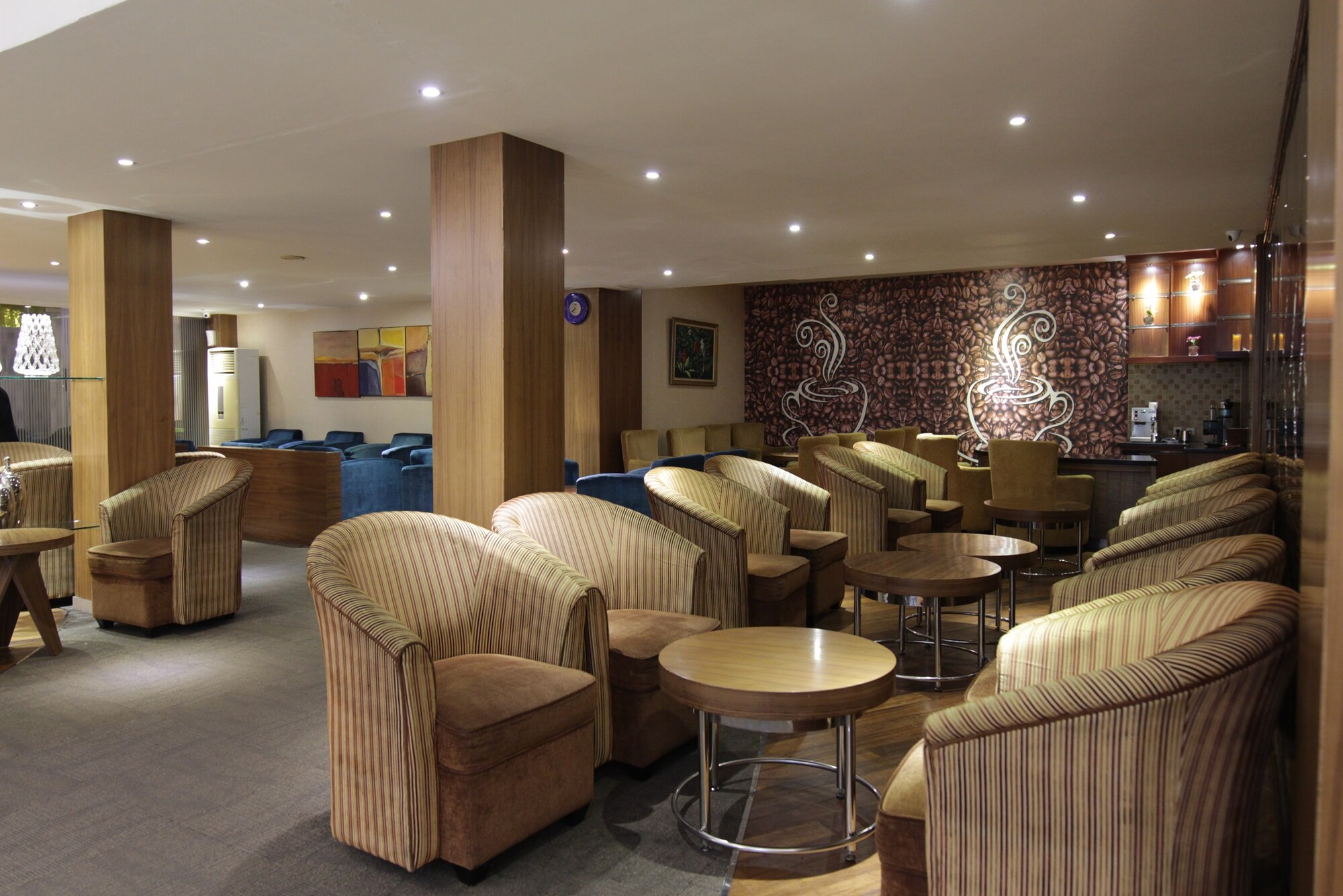#3 of 5 images of Concordia Lounge (Temporarily Closed)