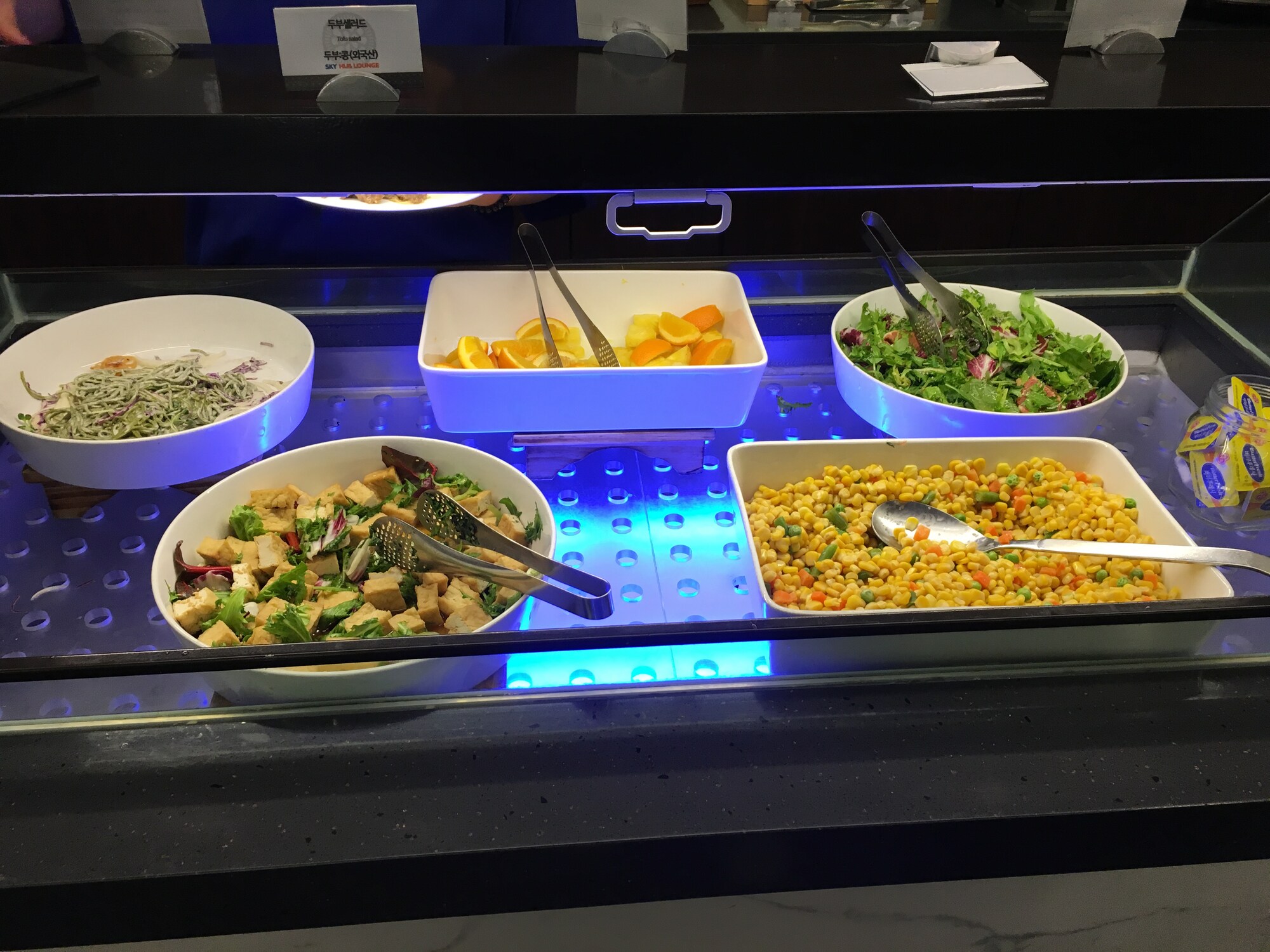 #5 of 5 images of Sky Hub Lounge West