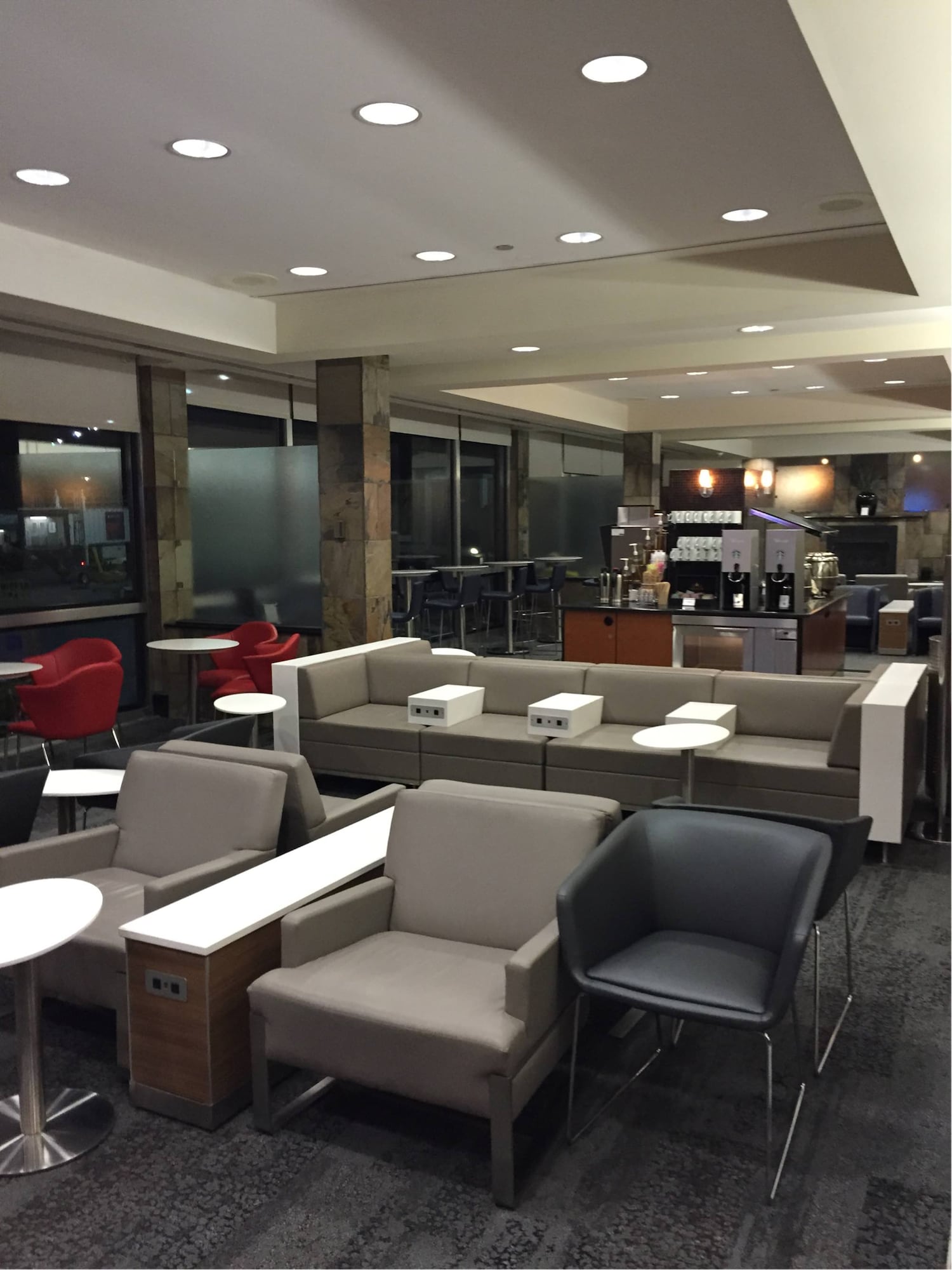 #4 of 5 images of Delta Air Lines Delta Sky Club