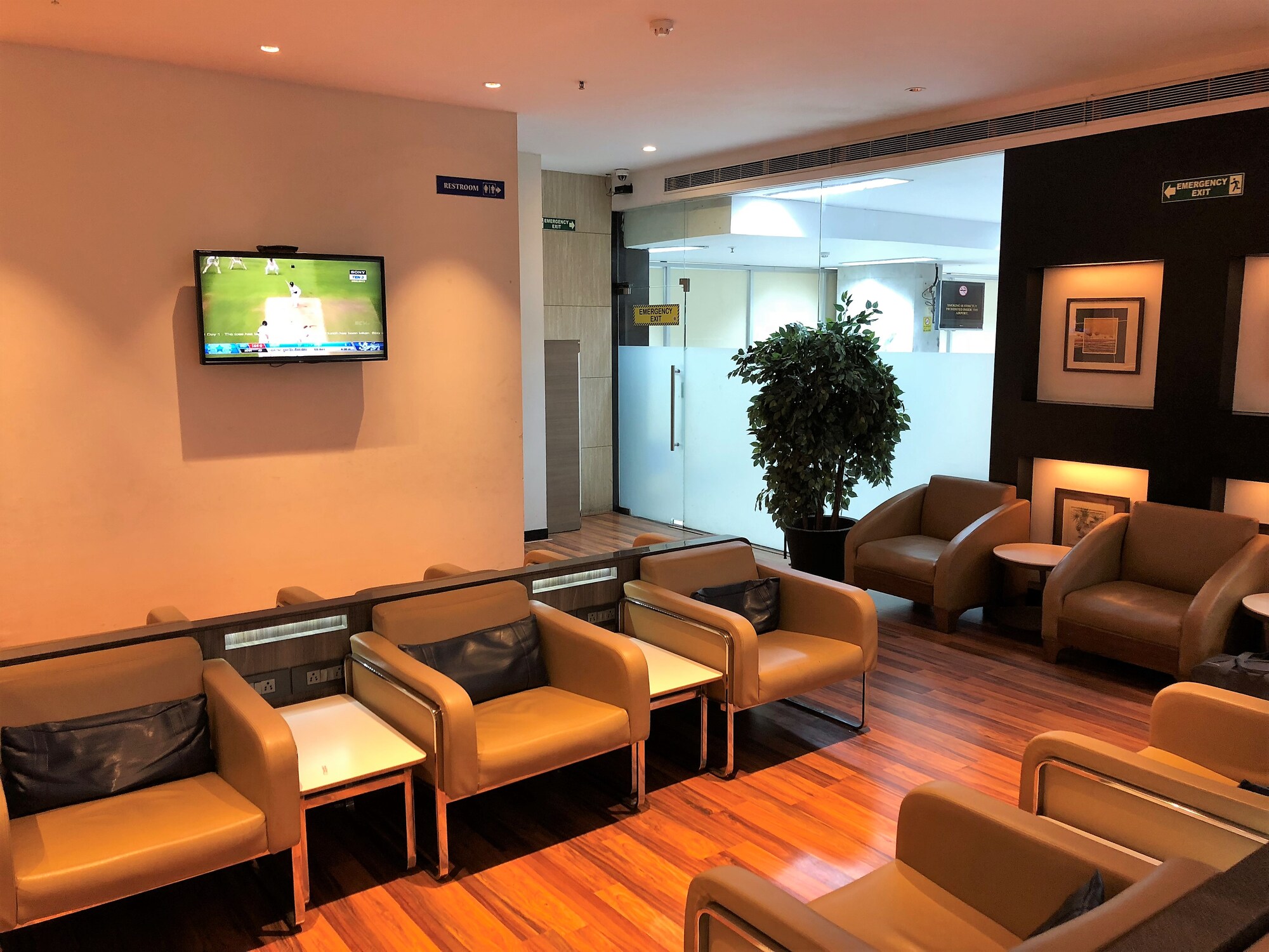 #2 of 5 images of TFS Travel Club Lounge (Temporarily Closed)