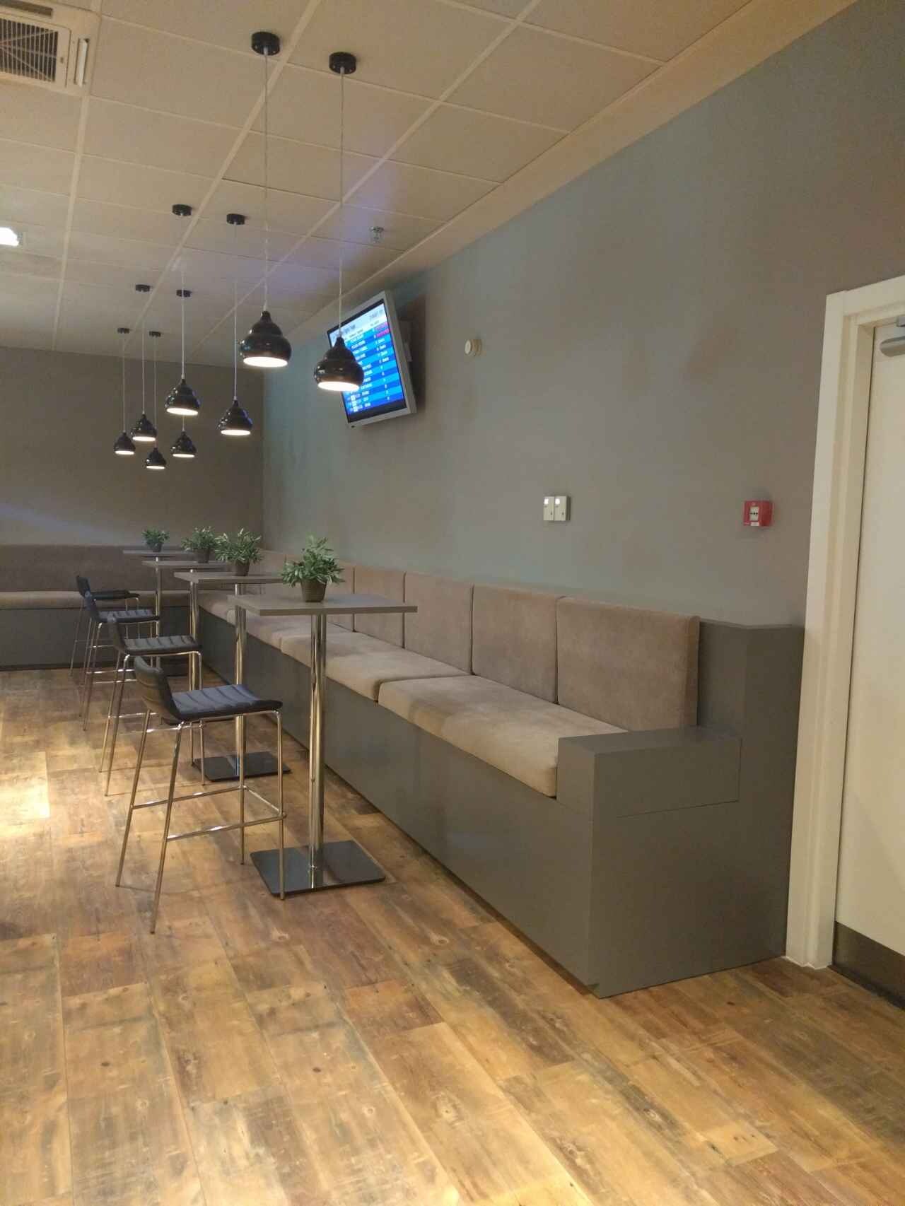 #5 of 5 images of Business Lounge
