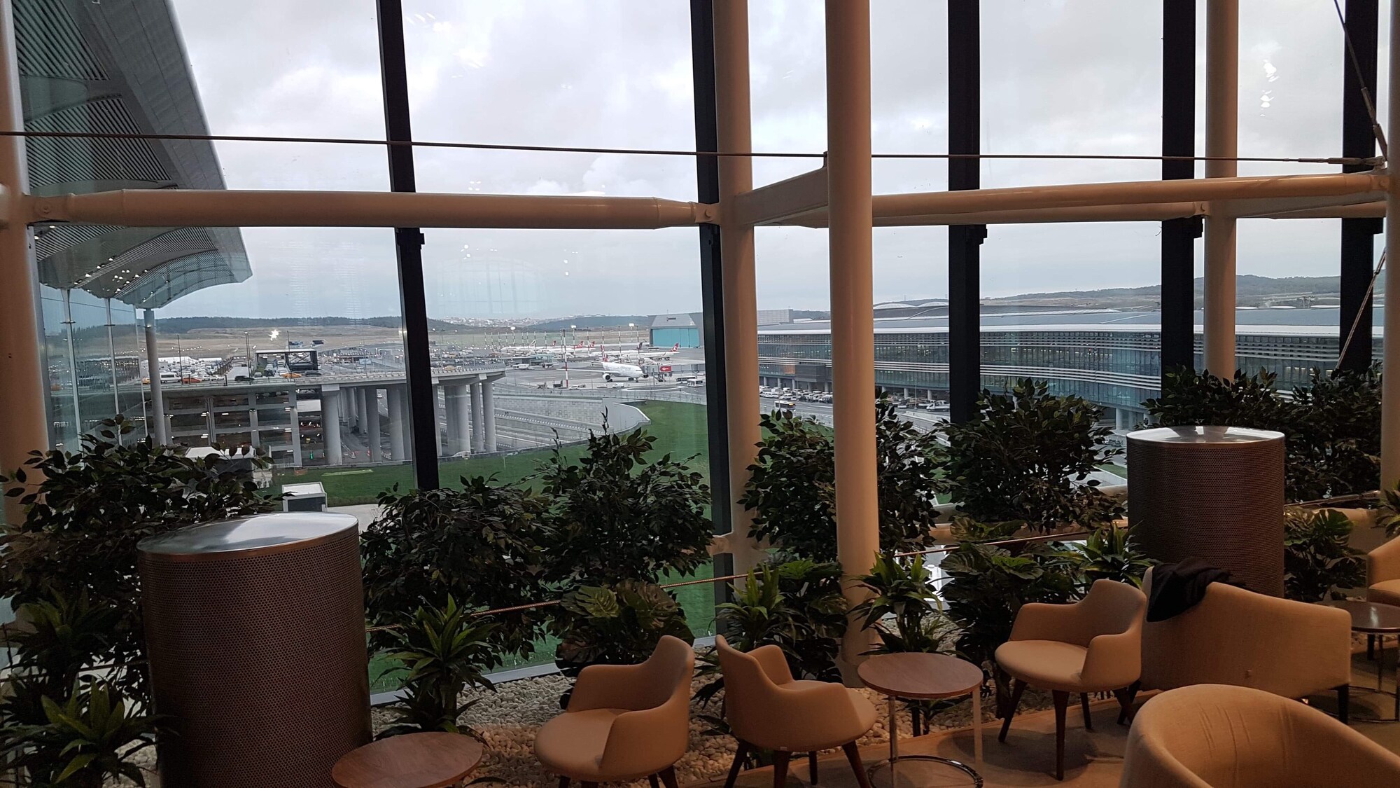#3 of 5 images of IGA Lounge