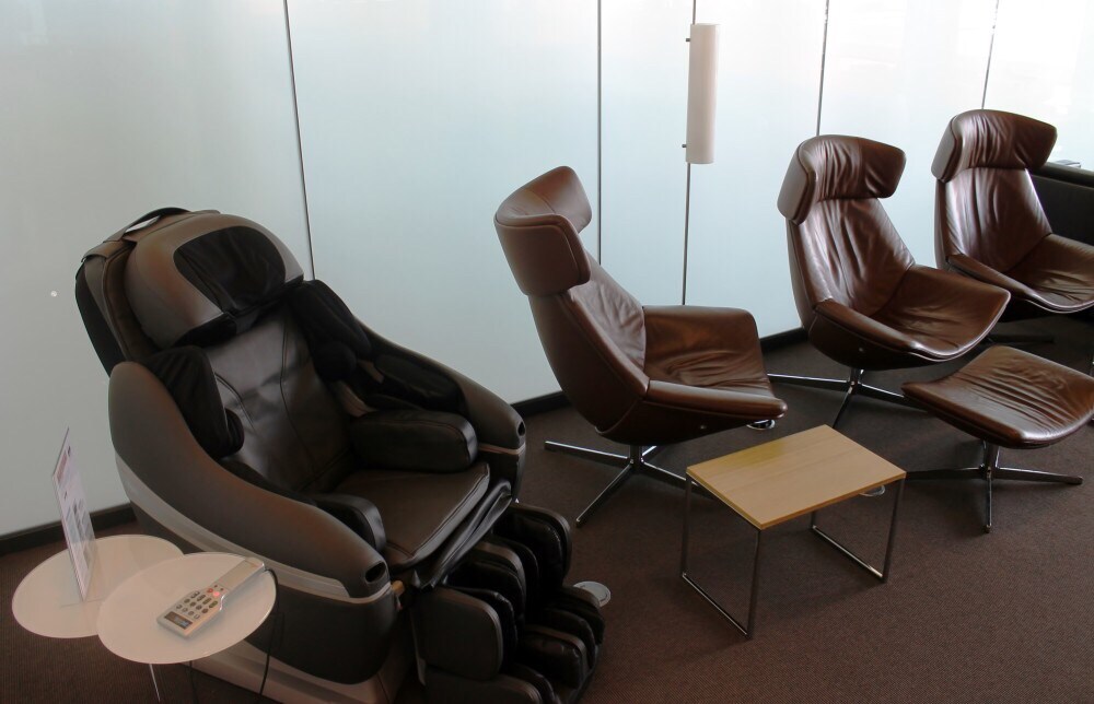 #2 of 5 images of The Lounge