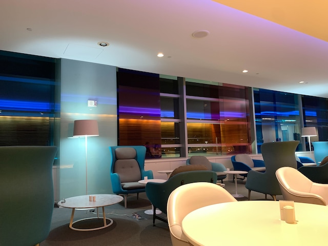 Lounge thumbnail 2