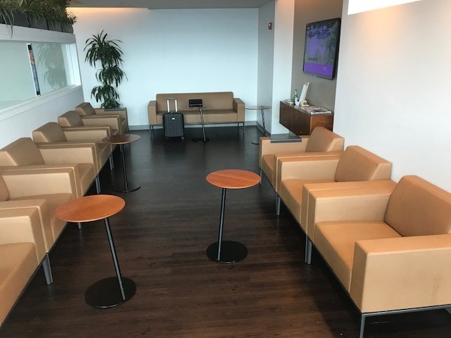 Lounge thumbnail 1