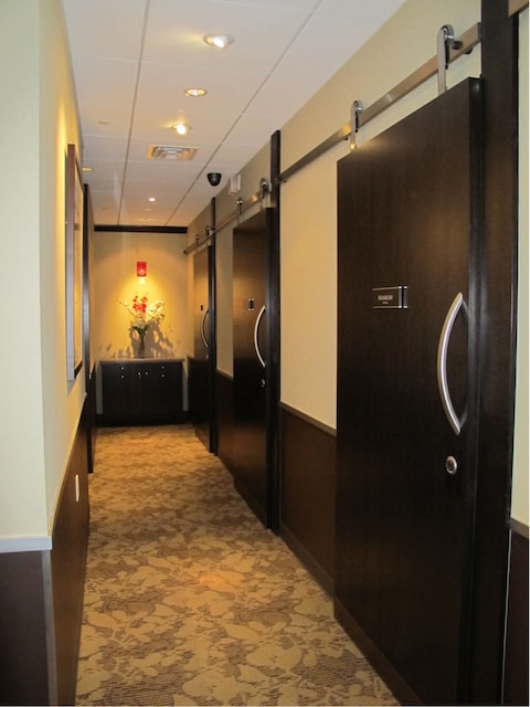 Lounge thumbnail 5