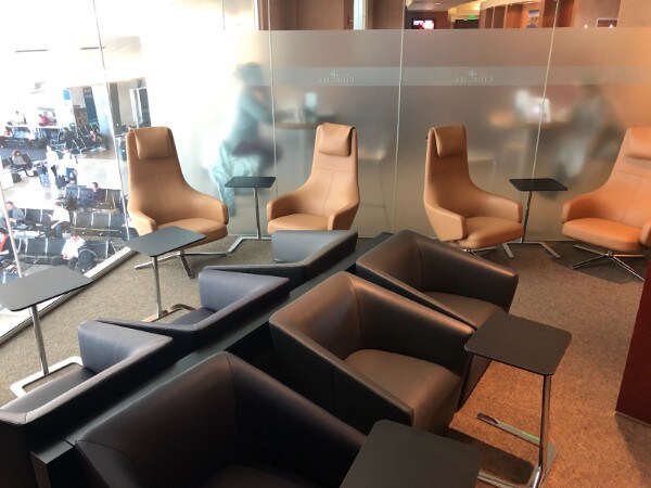 Lounge thumbnail 1