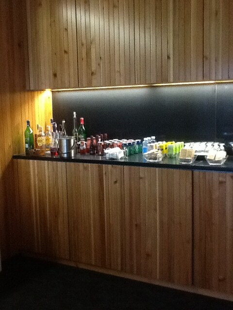 Lounge thumbnail 2