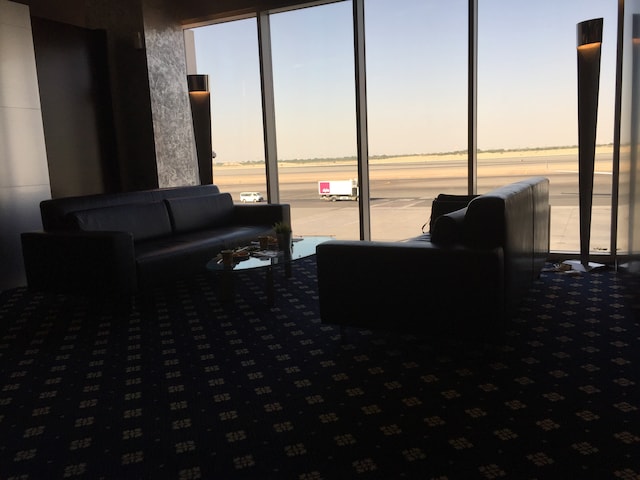 Lounge thumbnail 3