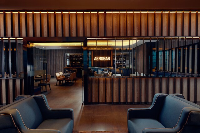 Lounge thumbnail 1
