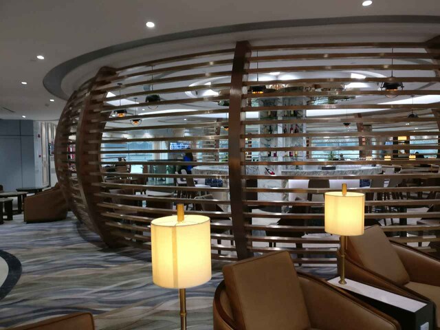 Lounge thumbnail 4