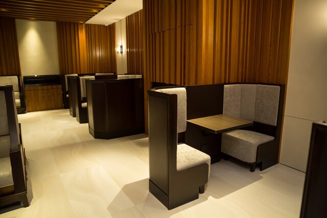 Lounge thumbnail 3