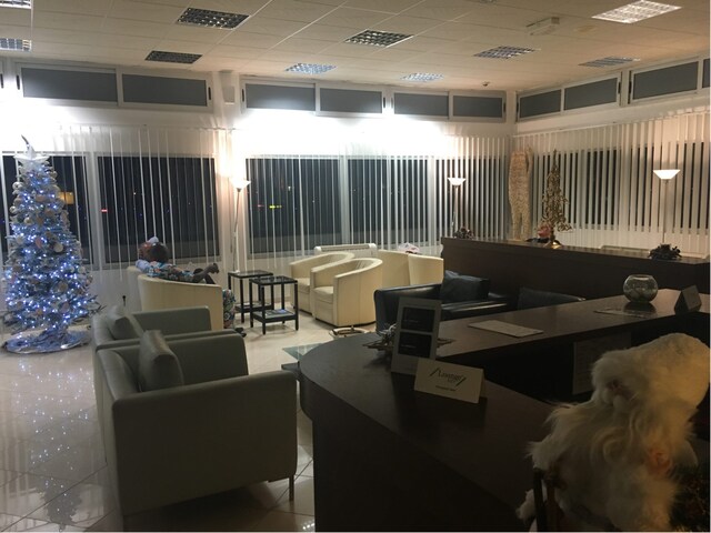 Lounge thumbnail 1