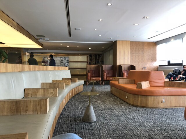Lounge thumbnail 3