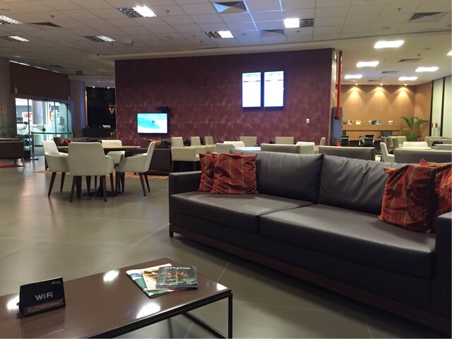 Lounge thumbnail 1