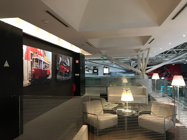 Lounge thumbnail 5