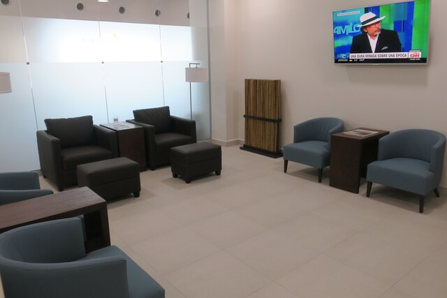 Lounge thumbnail 2