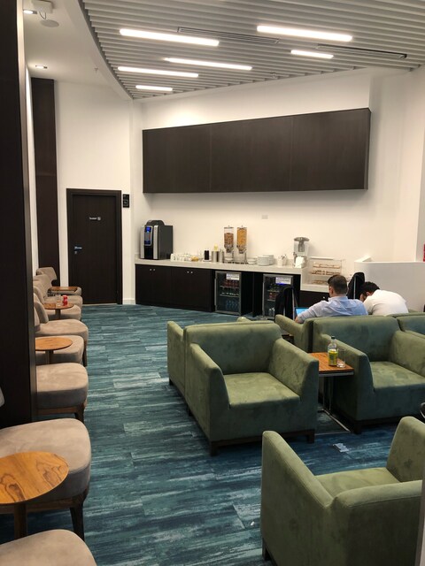 Lounge thumbnail 1