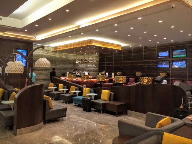 Lounge thumbnail 1