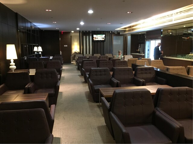 Lounge thumbnail 3