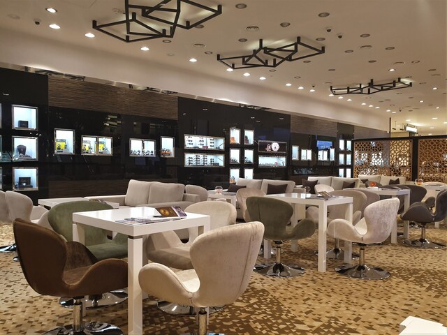 Lounge thumbnail 1