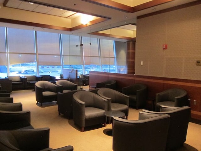 Lounge thumbnail 2