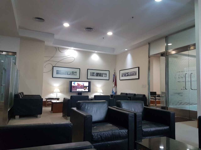 Lounge thumbnail 1