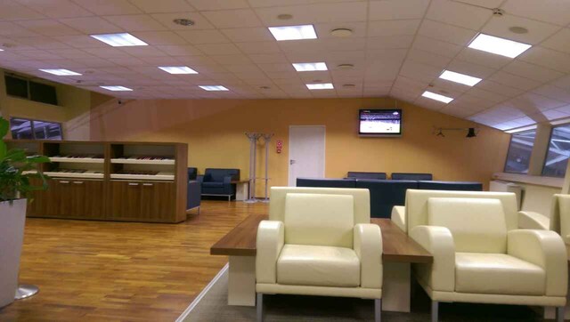 Lounge thumbnail 1