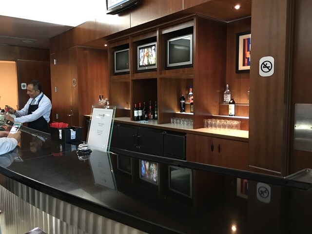 Lounge thumbnail 2