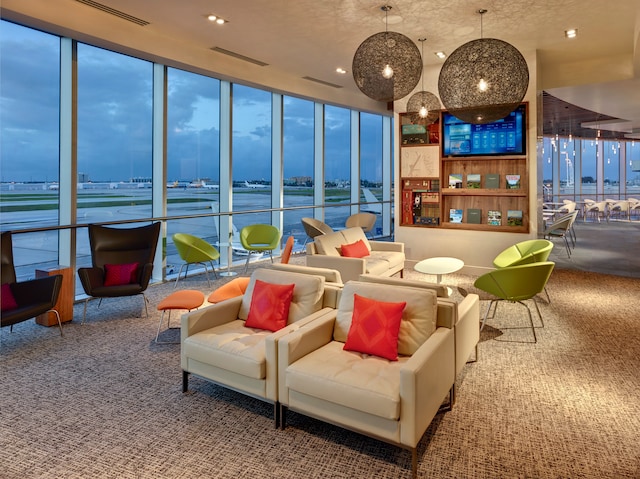 Lounge thumbnail 1