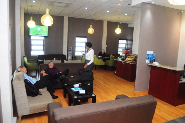 Lounge thumbnail 3