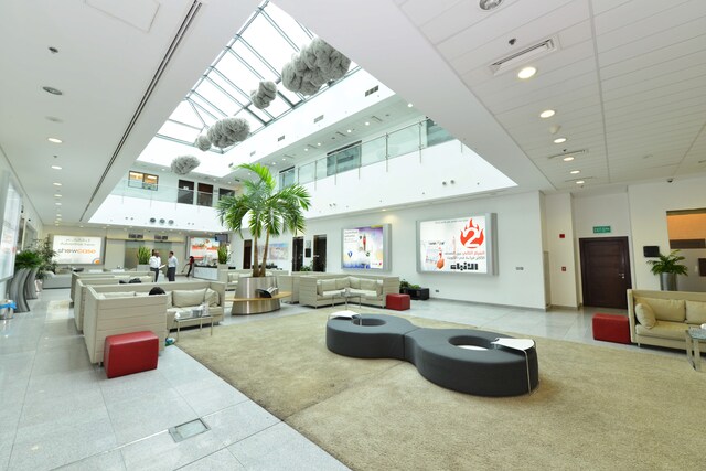 Lounge thumbnail 1