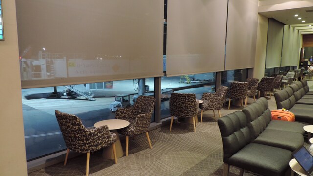 Lounge thumbnail 2