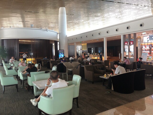 Lounge thumbnail 1
