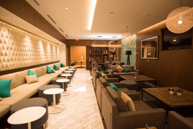 Lounge thumbnail 1