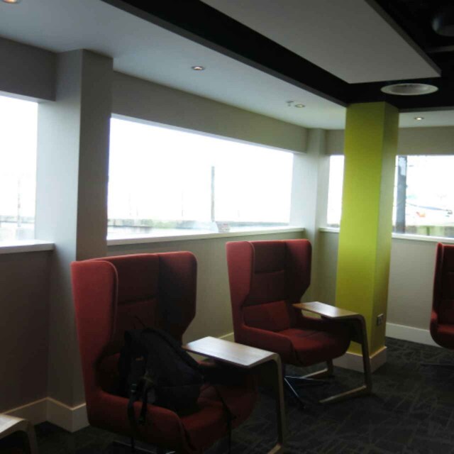 Lounge thumbnail 2