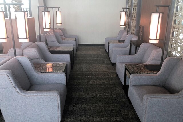 Lounge thumbnail 2
