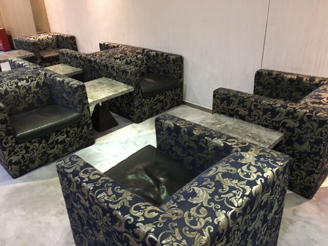 Lounge thumbnail 1