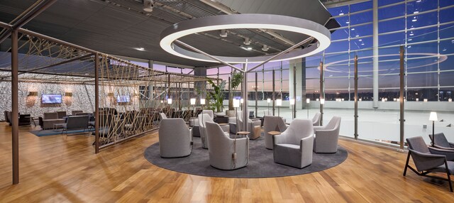 Lounge thumbnail 1