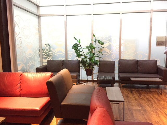 Lounge thumbnail 3