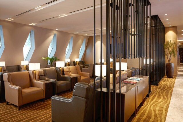 Lounge thumbnail 2