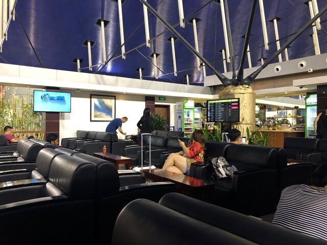 Lounge thumbnail 5